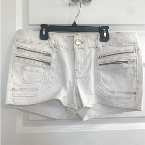New with tags Express White Jean shorts - Picture 1 of 2